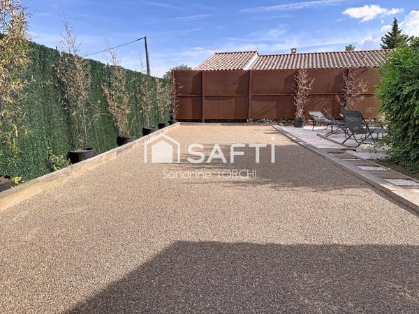 Maison en pierre de 130m² avec piscine sur 1064m² de terrain à Figanière (83830)