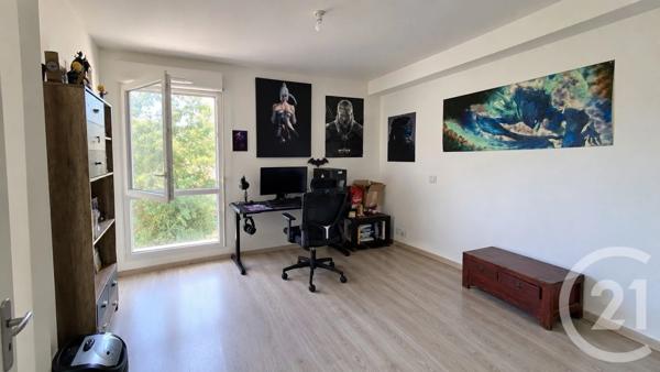 Appartement à vendre  3 pièces - 68,66 m 2   MERIGNAC  - 33