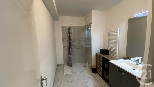 Appartement à vendre  3 pièces - 68,66 m 2   MERIGNAC  - 33
