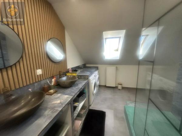 Vente                                                      Appartement
                        
                     4 pièces                      86 m2                     à Metz