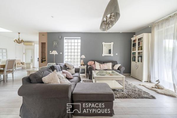 Maison au fond d’une impasse avec piscine