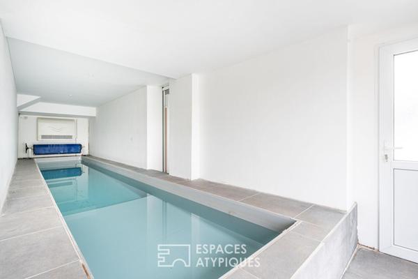 Maison au fond d’une impasse avec piscine