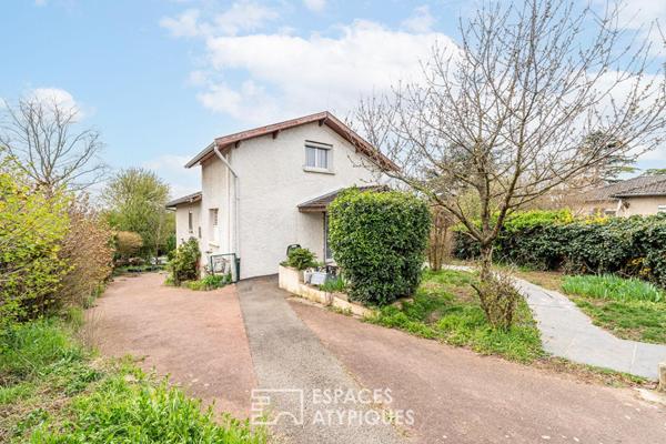 Maison au fond d’une impasse avec piscine