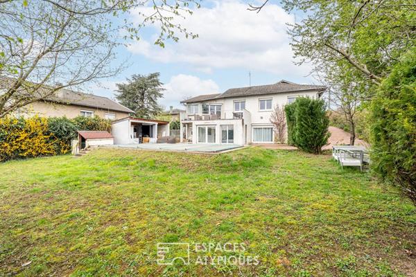 Maison au fond d’une impasse avec piscine