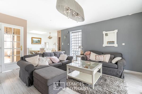 Maison au fond d’une impasse avec piscine