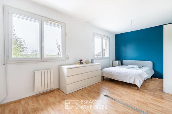 Maison au fond d’une impasse avec piscine