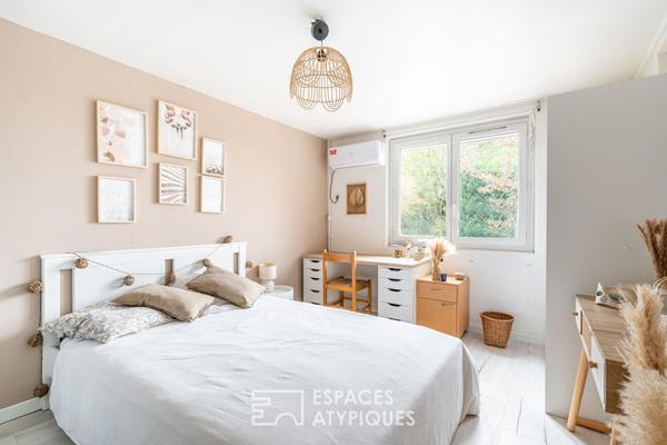 Maison au fond d’une impasse avec piscine