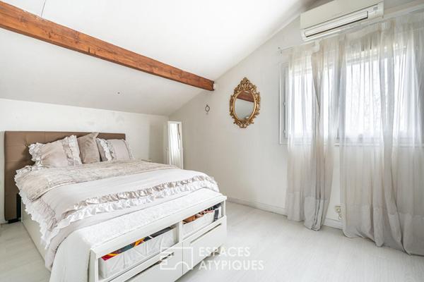 Maison au fond d’une impasse avec piscine