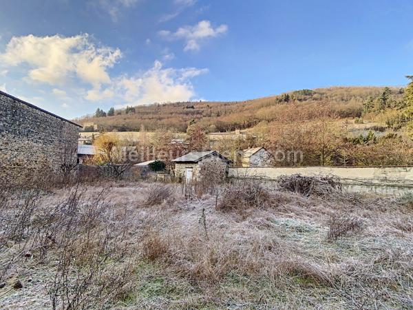 Maison bourgeoise avec grandes dépendances et caves