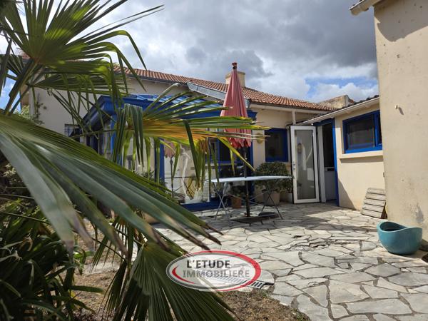 BOUGUENAIS PROCHE REZE : rénovation de charme, 92 m², 3 chambres, plain pied !