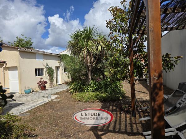 BOUGUENAIS PROCHE REZE : rénovation de charme, 92 m², 3 chambres, plain pied !