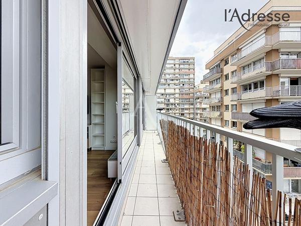 Appartement Puteaux 2 pièce(s) 45.92 m2/Balcon/Parking