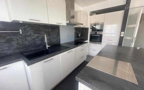 Appartement à louer    3 pièces • 70,59 m2 Ferney-Voltaire