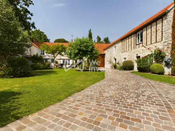 EXCEPTIONNEL CORP DE FERME ENTIEREMENT RENOVE
