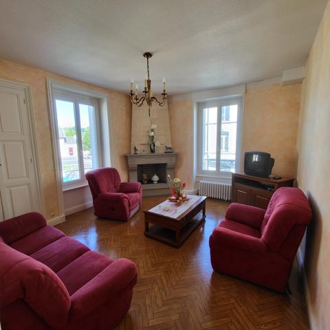 Appartement RIOM-ES-MONTAGNES. Riom es Montagnes (15400)