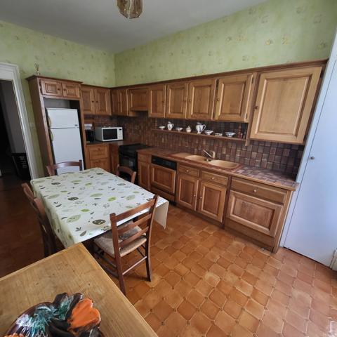 Appartement RIOM-ES-MONTAGNES. Riom es Montagnes (15400)