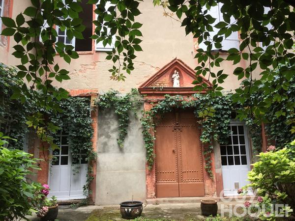 Maison de Maître 10 pièce(s) jardin, garage, bûcher.