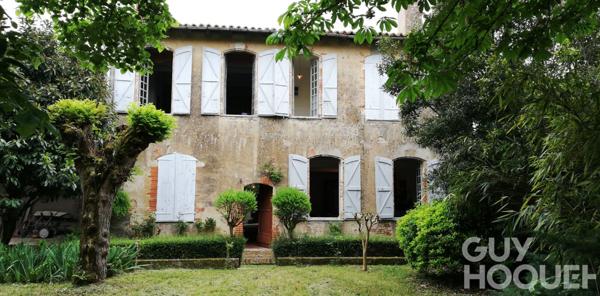 Maison de Maître 10 pièce(s) jardin, garage, bûcher.