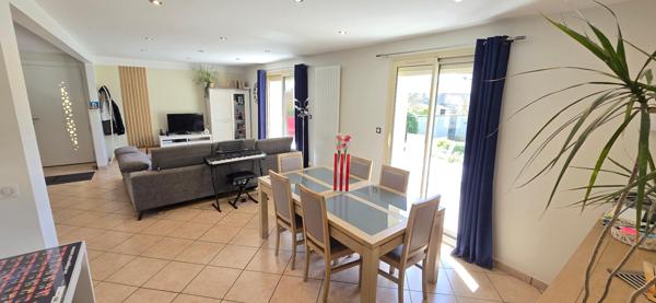 LUISANT PROCHE CHARTRES - Agglo filibus prisée, Maison T6 modernisée et en parfait état