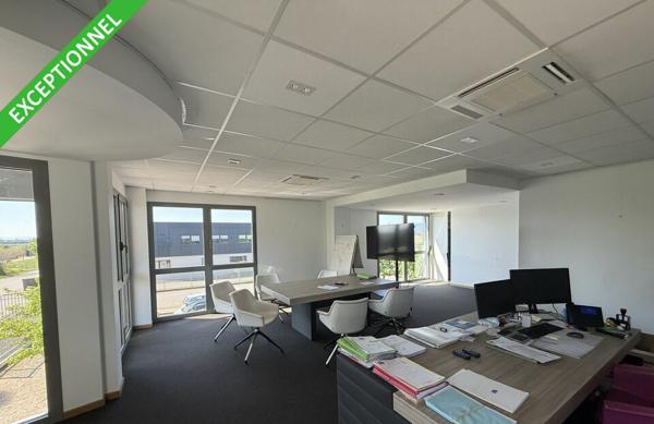 Bureaux à louer à Valence Plateau de Lautagne, bâtiment indépendant, parking privatif