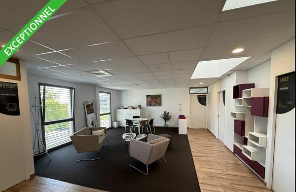 Bureaux à louer à Valence Plateau de Lautagne, bâtiment indépendant, parking privatif