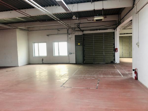 Bureaux à louer à Tremblay-en-France divisibles dès 340 m² accès RER B