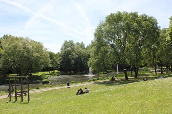 Bureaux à louer à Tremblay-en-France divisibles dès 340 m² accès RER B