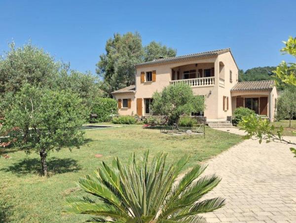 Sud Ardèche / Les Vans : Villa contemporaine avec piscine et dépendance - accès privé à la rivière.