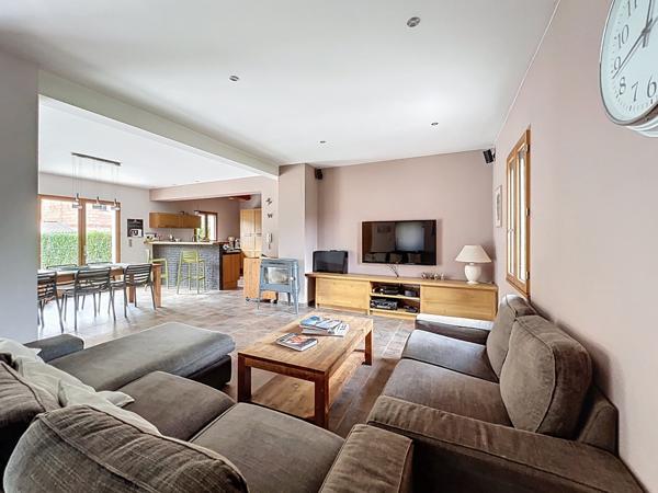 Sud Ardèche / Les Vans : Villa contemporaine avec piscine et dépendance - accès privé à la rivière.