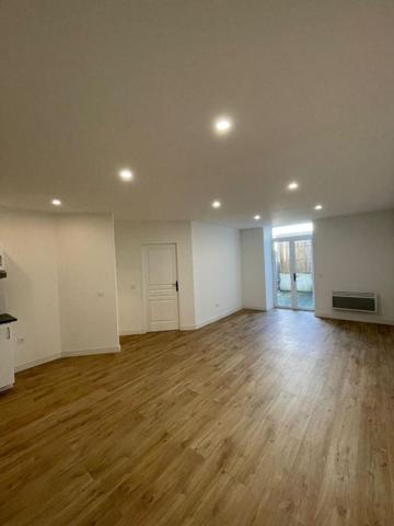 Appartement Bordeaux - 2 pièce(s) - 63.0 m2 , Bordeaux