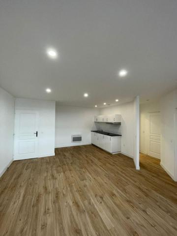 Appartement Bordeaux - 2 pièce(s) - 63.0 m2 , Bordeaux