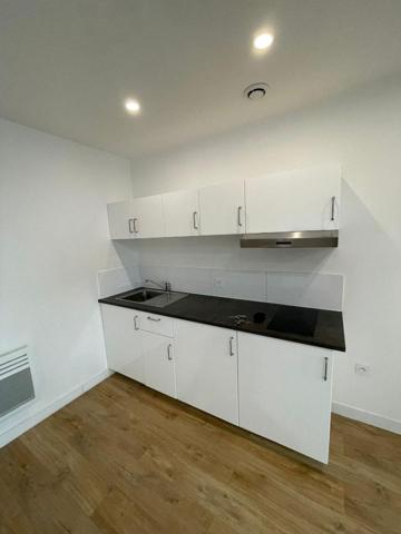 Appartement Bordeaux - 2 pièce(s) - 63.0 m2 , Bordeaux
