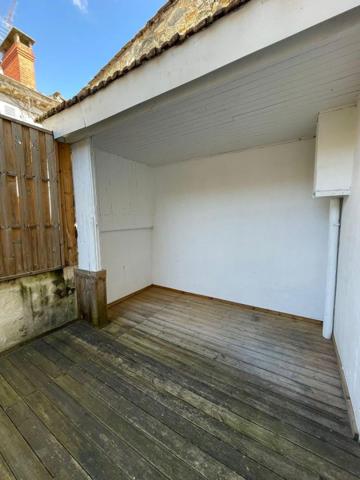 Appartement Bordeaux - 2 pièce(s) - 63.0 m2 , Bordeaux