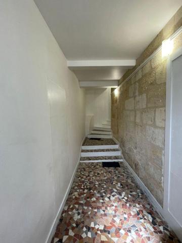 Appartement Bordeaux - 2 pièce(s) - 63.0 m2 , Bordeaux