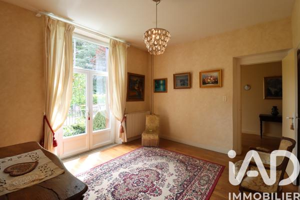 Maison à vendre 9 pièces 177,35 m² Neuvic