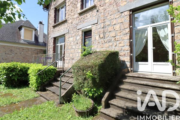 Maison à vendre 9 pièces 177,35 m² Neuvic