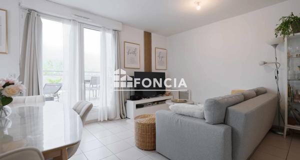 À vendre Appartement 3 pièces 61 m² - Savigny-le-temple 77176