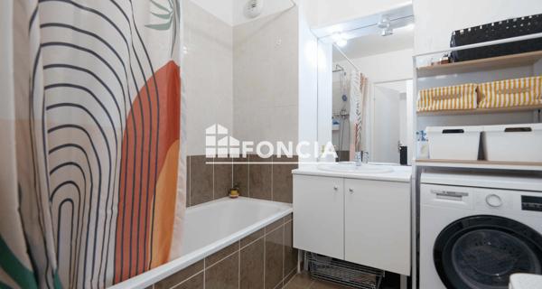À vendre Appartement 3 pièces 61 m² - Savigny-le-temple 77176