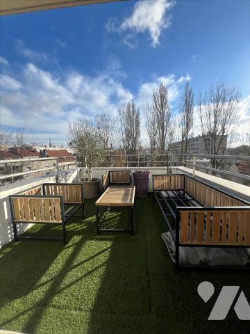 SECTEUR CENTRE, PROCHE RUE CLOVIS – Appartement DERNIER ÉTAGE/TERRASSE