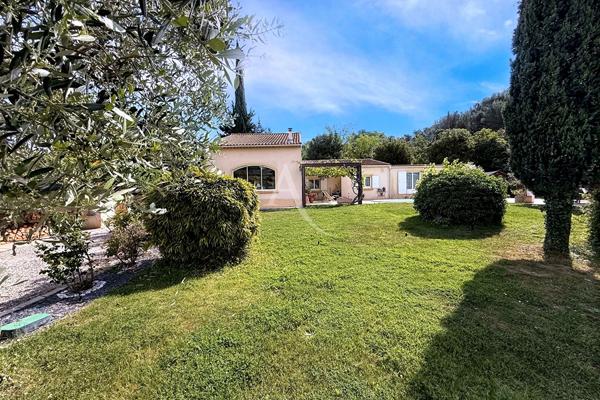 Bien rare à Istres- Maison de charme, piscine et potentiel constructible