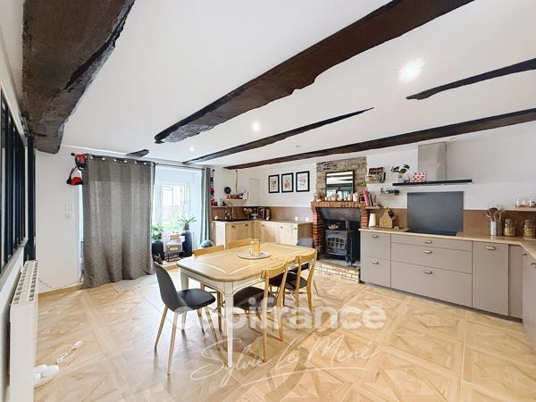À vendre Maison de bourg de 123 m² – 3 chambres – Terrasse – Naizin / Évellys