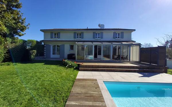 MAISON + STUDIO