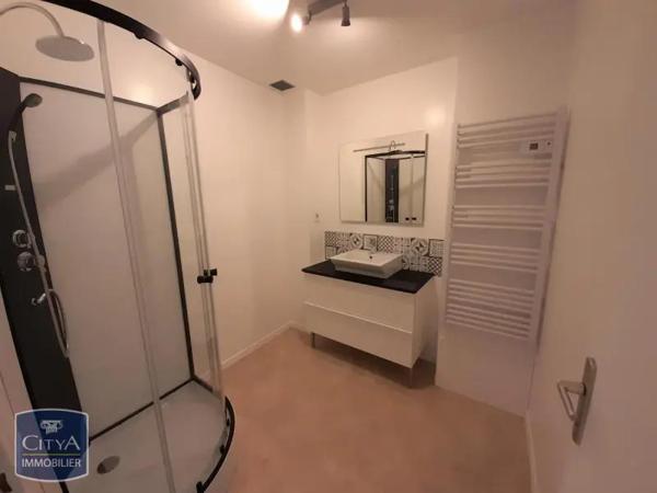 Maison à louer 3 pièces 112.59m² Canet (34800)