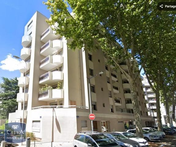 Appartement à louer 2 pièces 58.4m² Lyon 6e Arrondissement (69006)