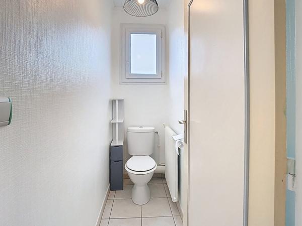 Une vue exceptionnel, le calme ,les proximités...