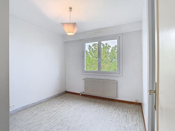 Une vue exceptionnel, le calme ,les proximités...