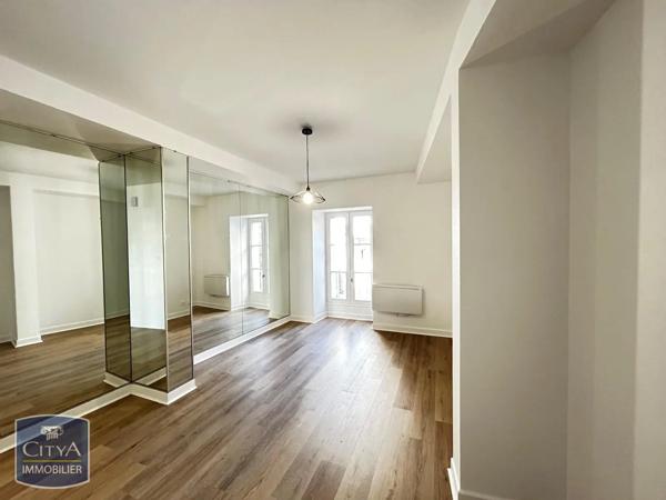 Appartement à louer 2 pièces 37.2m² Brive-la-Gaillarde (19100)