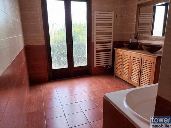 MAISON 4 CHAMBRES GARAGE JARDIN