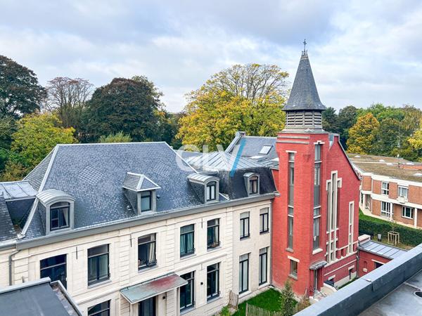 Superbe T4 dans un ancien couvent rénové - Balcon et parking , Lille