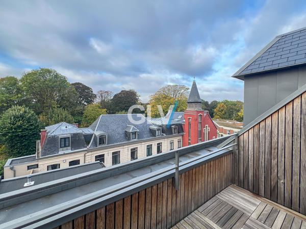 Superbe T4 dans un ancien couvent rénové - Balcon et parking , Lille